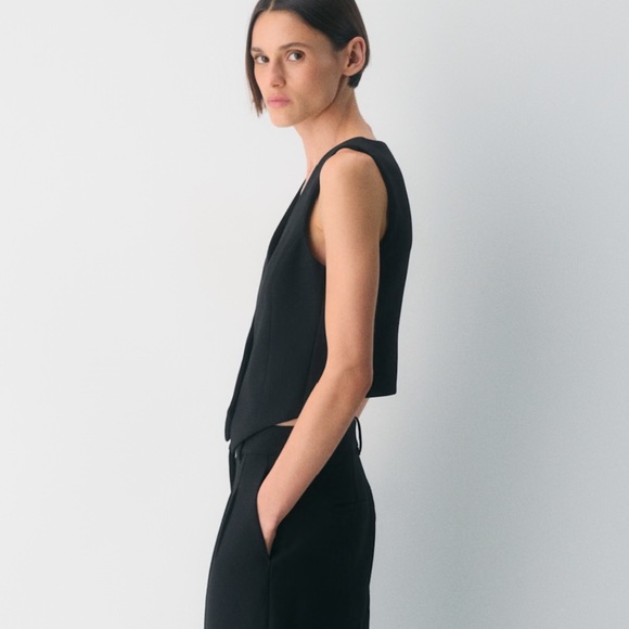 Aritzia Babaton Deniro Vest - (Re)ssential - Picture 3 of 5